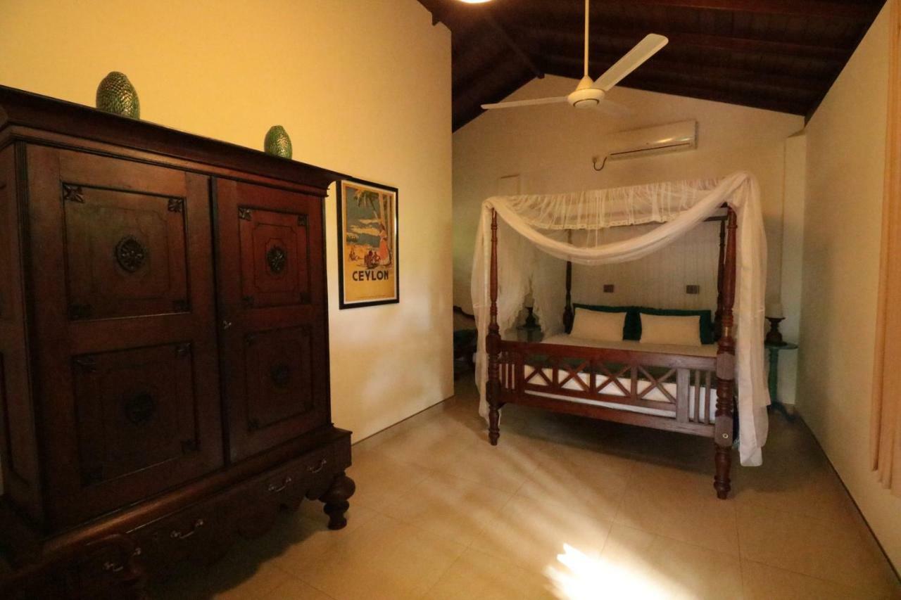 Lilly House Bed & Breakfast Unawatuna Ngoại thất bức ảnh